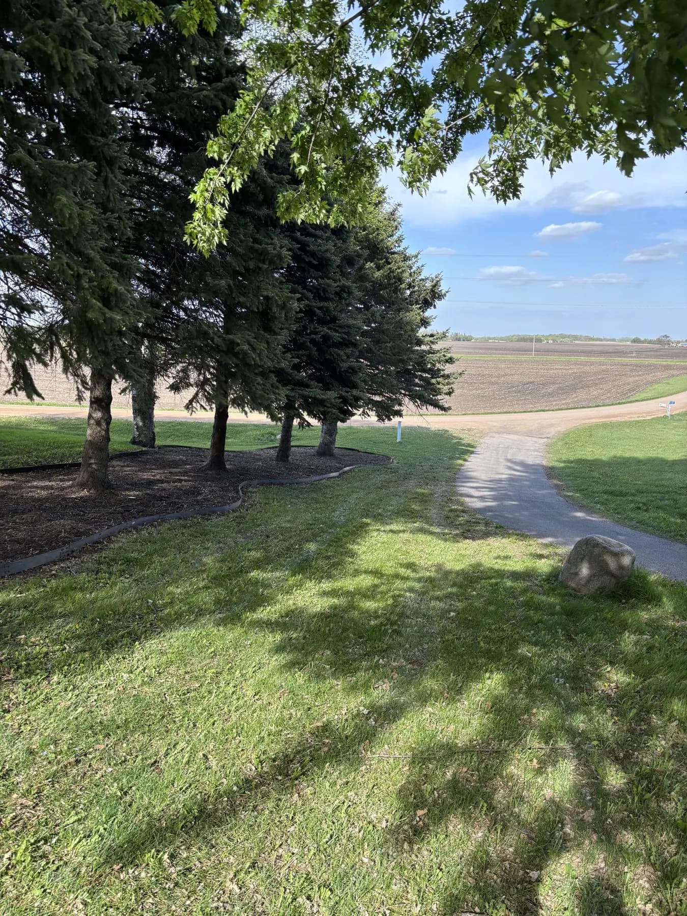 Weekly lawn mowing in Lakeville MN